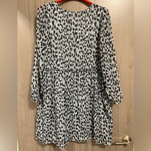 LOFT Gray and Black Leopard Print Long Sleeve Dress - Picture 8 of 16